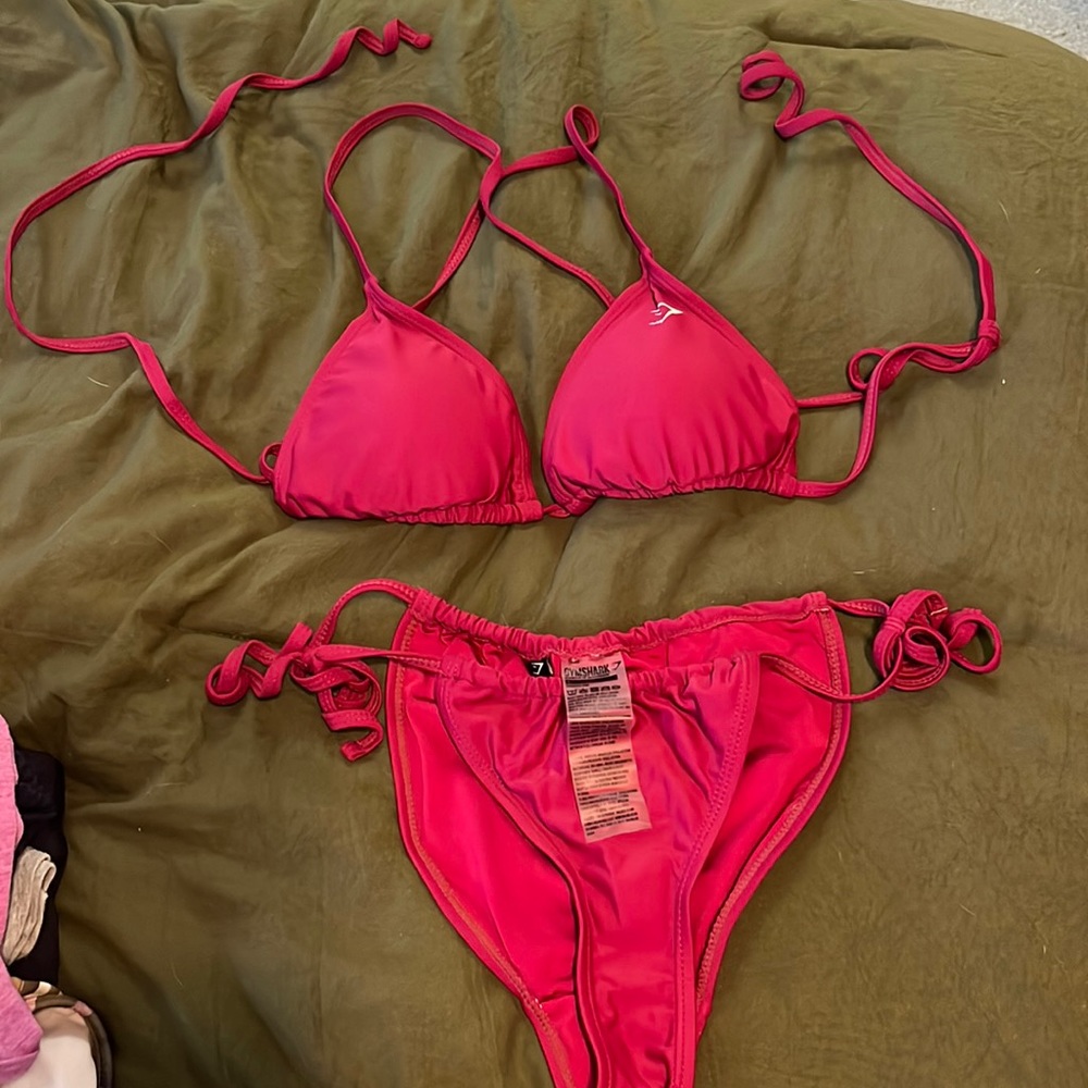 Gymshark bikini maroon colored size small lightly worn